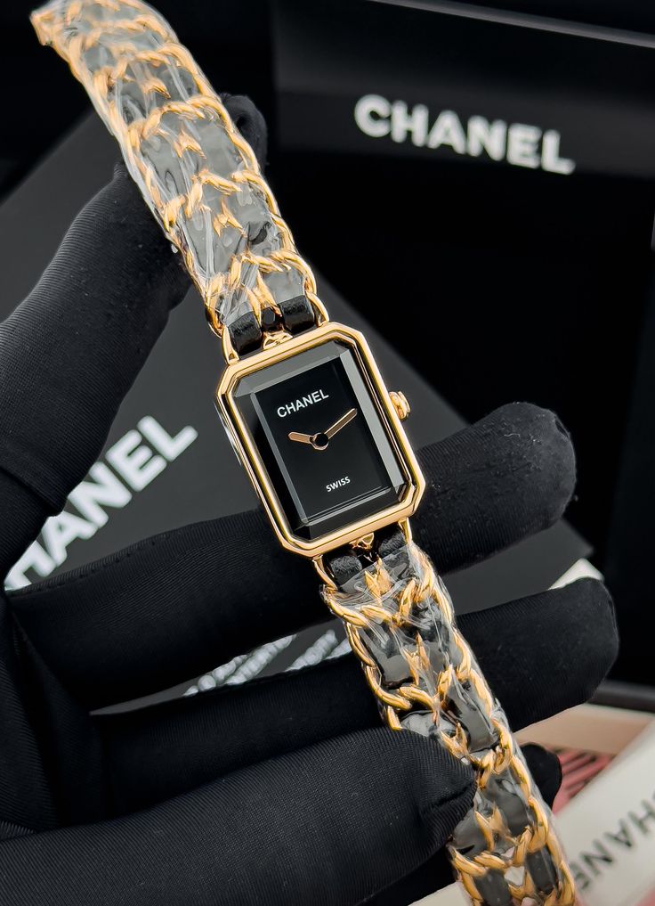 CHANEL – Première (rose)